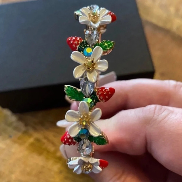 BETSEY JOHNSON SET Strawberry Crystal-Stud Drop Earrings & Matching Bracelet NWT - Picture 10 of 11